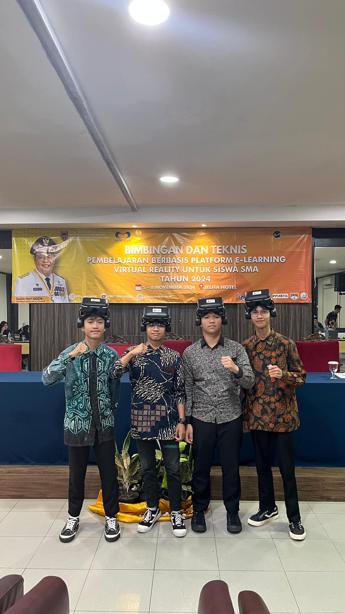 Siswa/i MAN 2 HSU Ikuti Bimbingan Teknis Pelatihan E-Learning VR