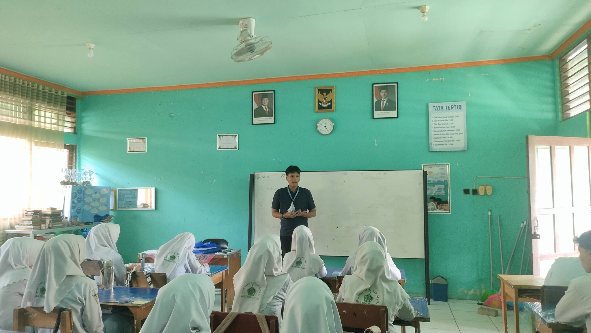 Buka Wawasan Karir Siswa, POLITEKNIK HASNUR Gelar Sosialisasi di MAN 2 HSU