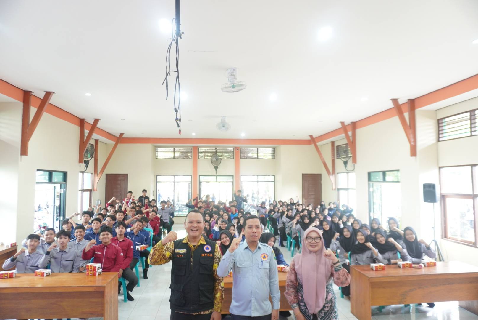 Tingkatkan Literasi Kebencanaan, BPBD Gelar Sosialisasi SPAB Di MAN 2 HSU