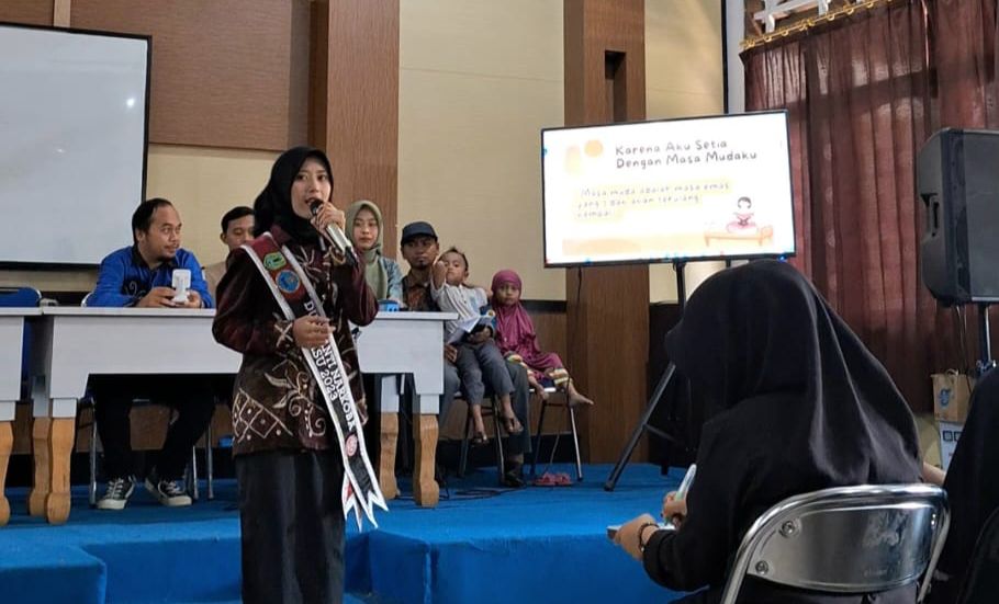 Siswi MAN 2 HSU, Stela Angelica Putri Menjadi Pemateri Pada Ruang Literasi HSU
