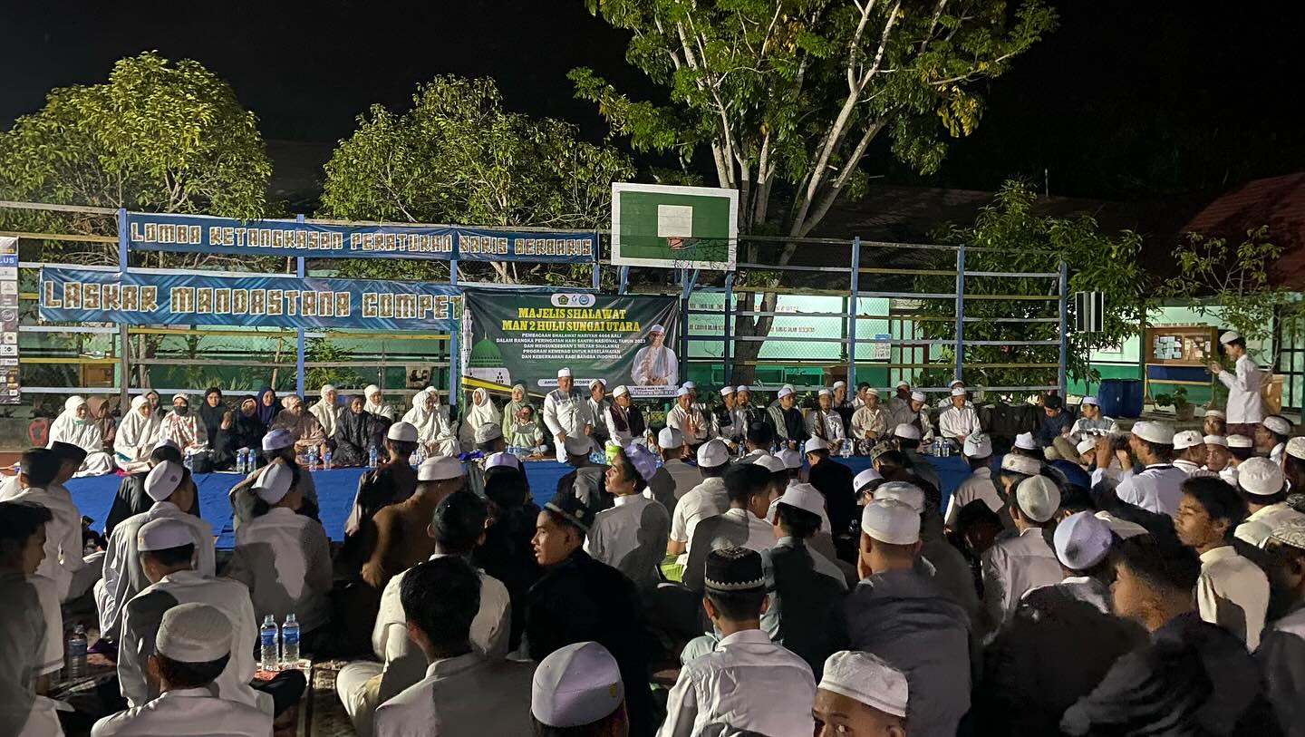 Dukung Gerakan 1 Miliyar Shalawat Nariyah, MAN 2 HSU Gelar Pembacaan Shalawat Nariyah Peringatan Hari Santri Nasional Tahun 2023