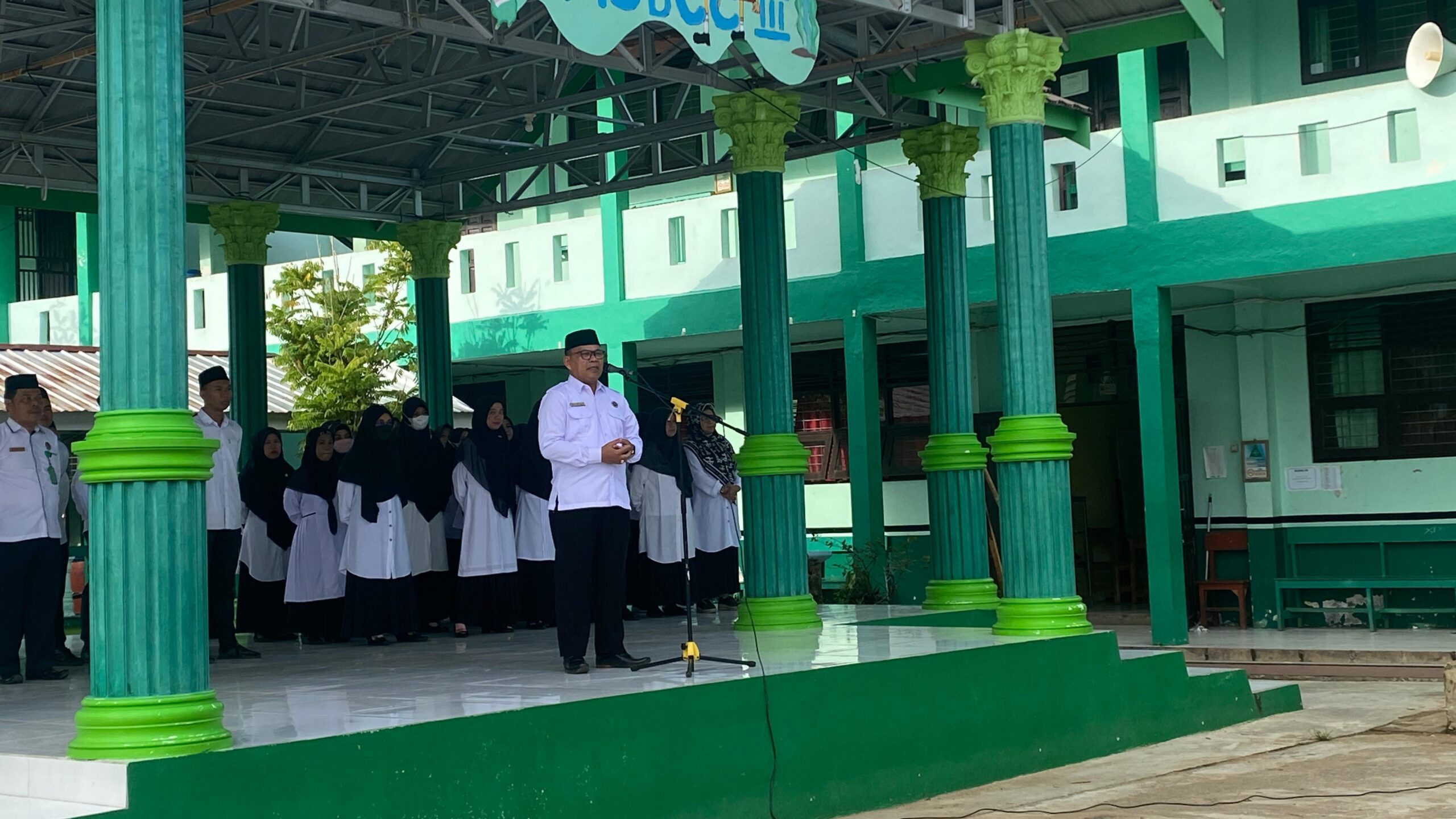 Upacara Apel Pembukaan Assesmen Semester Genap Tahun 2024