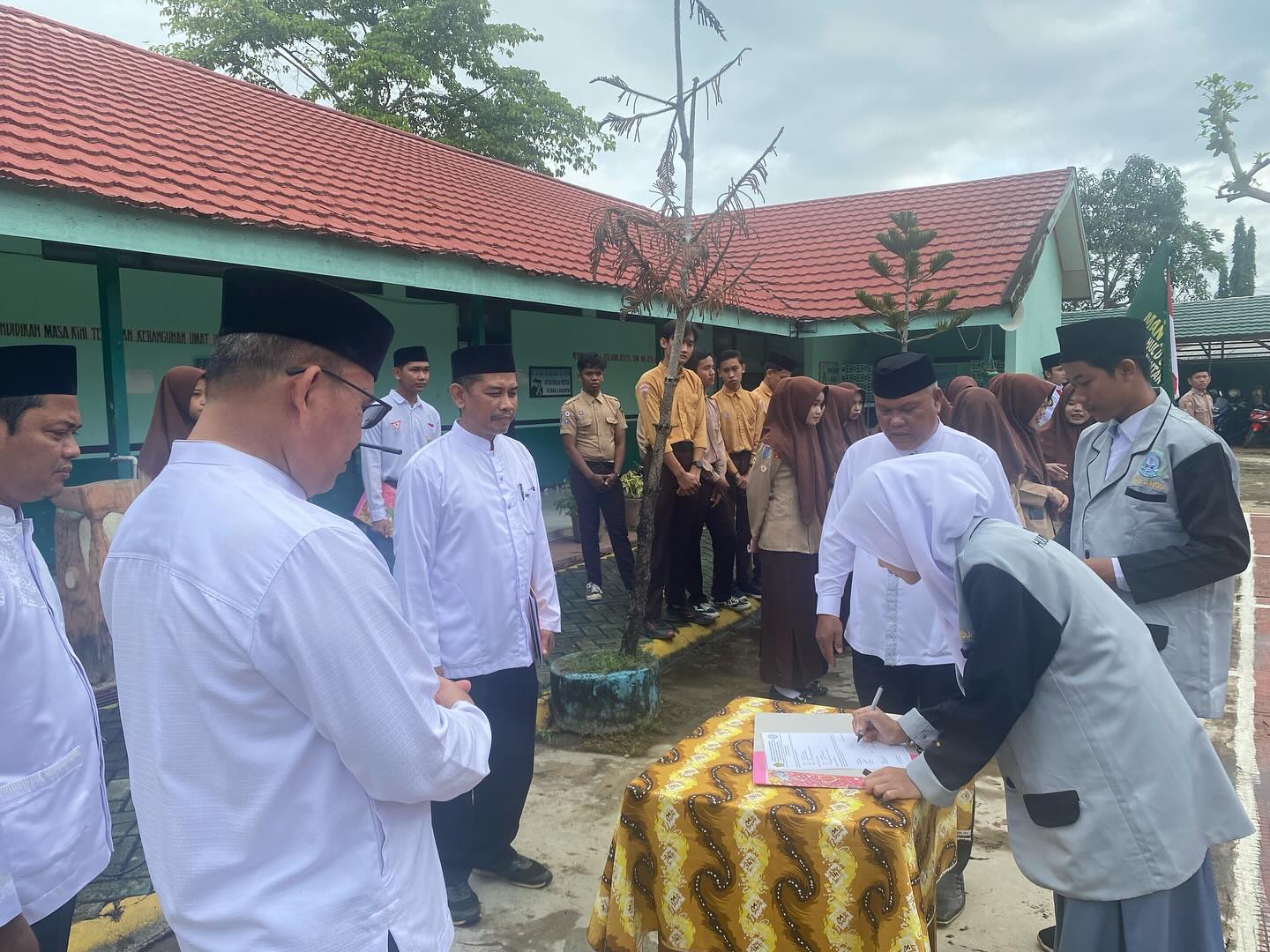MAN 2 HSU Laksanakan Pelantikan Organisasi Periode 2023/2024