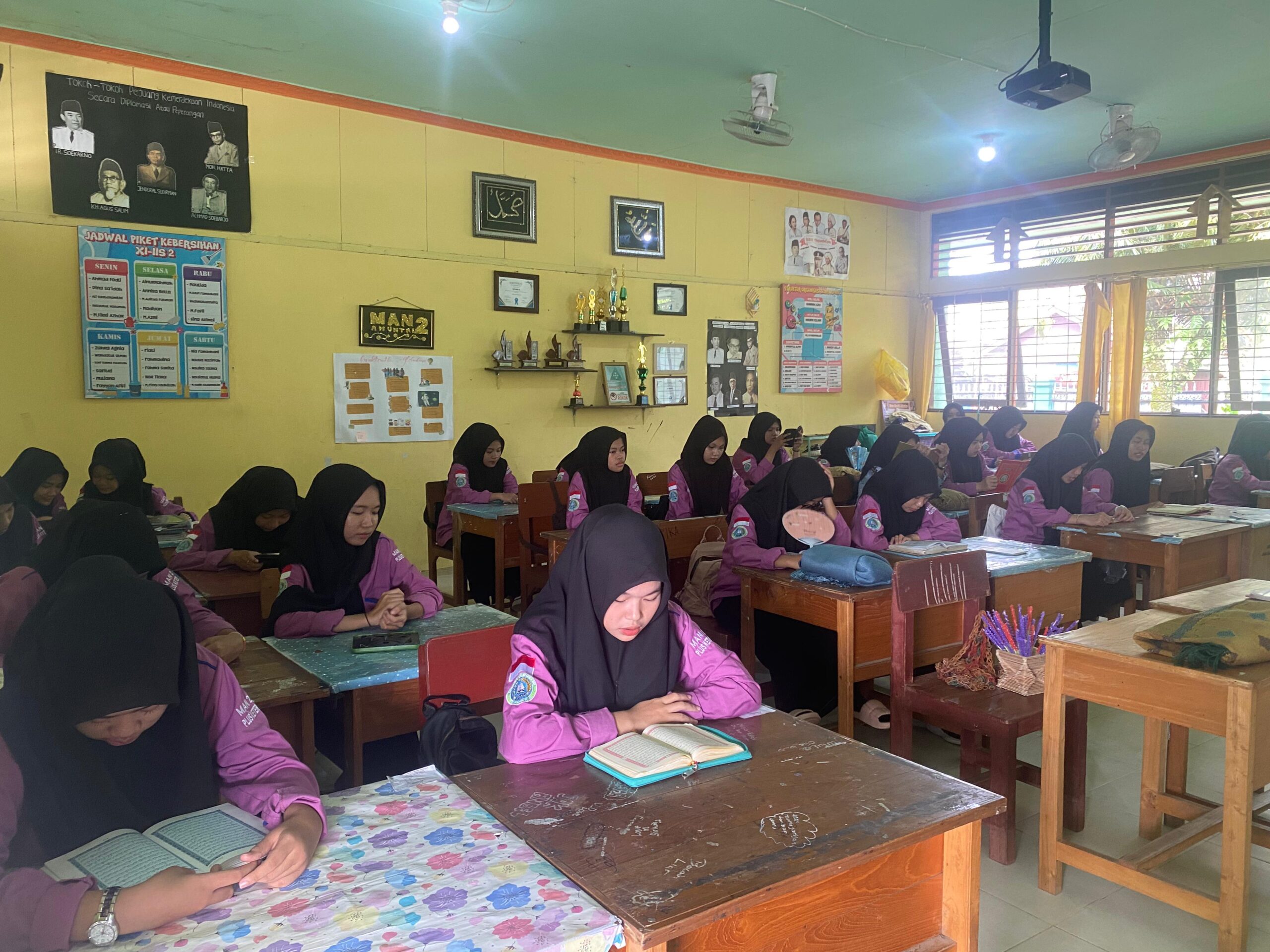 Siswa/i MAN 2 HSU Antusias Mengikuti Pembelajaran di Bulan Suci Ramadhan