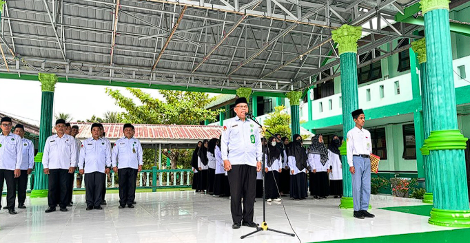 MAN 2 HSU Perkuat Nilai-Nilai Kebangkitan Nasional dalam Upacara Peringatan