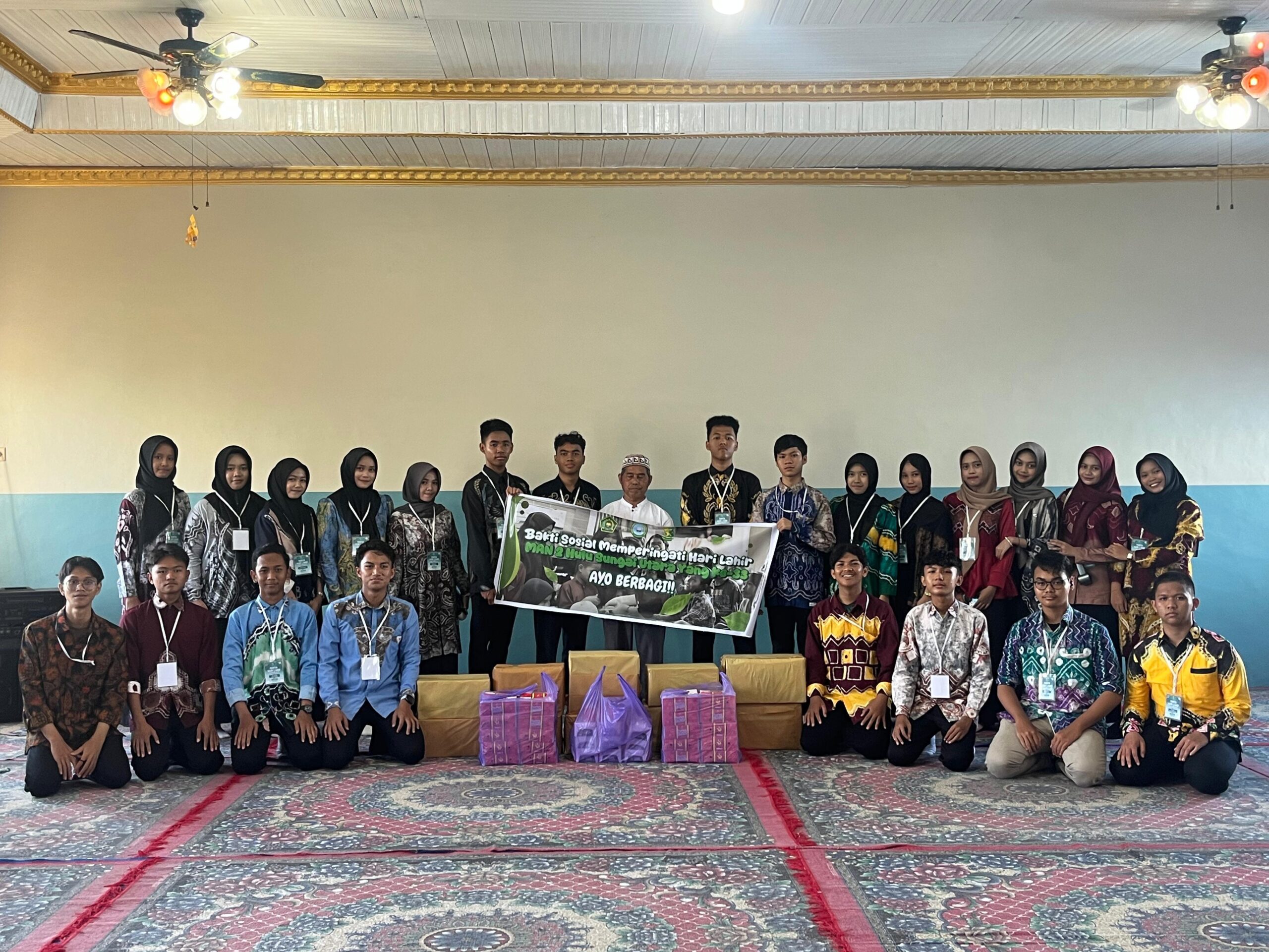 Rayakan Harlah Dengan Kegiatan Positif, MAN 2 HSU Lakukan Bakti Sosial