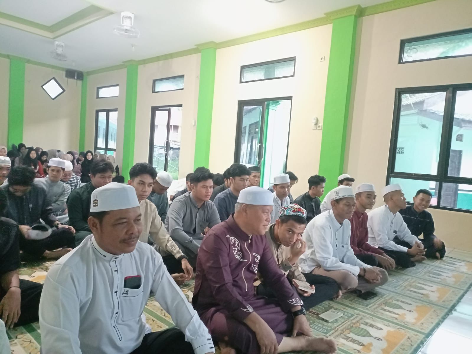 Suasana Baru, OSIM MAN 2 HSU Adakan Bukber Akbar